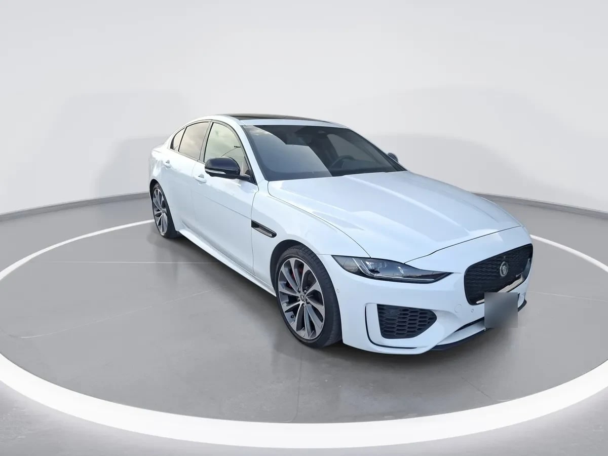 Jaguar Xe 2.0 R Dynamic 4x2 At año 2025
