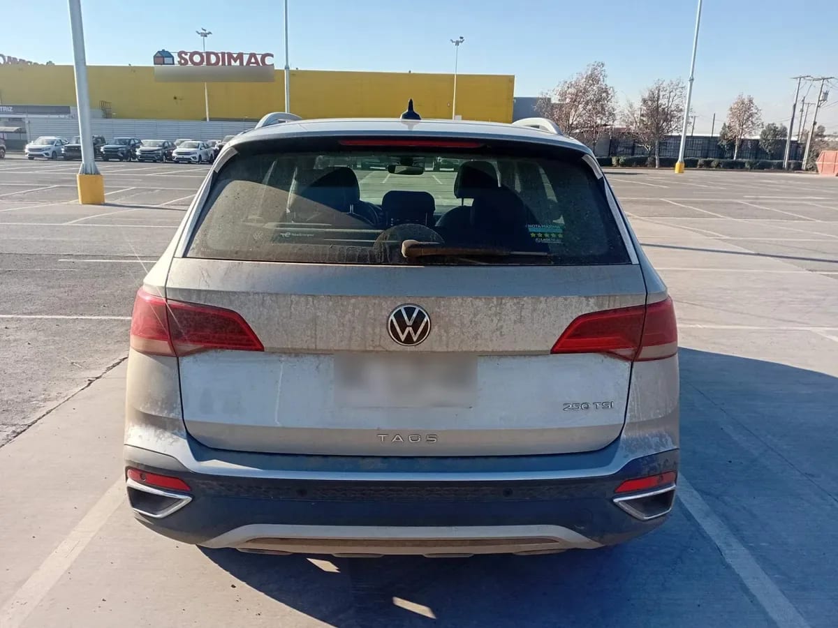 Volkswagen Taos 1.4 Tsi Highline 4x2 At 5p año 2026