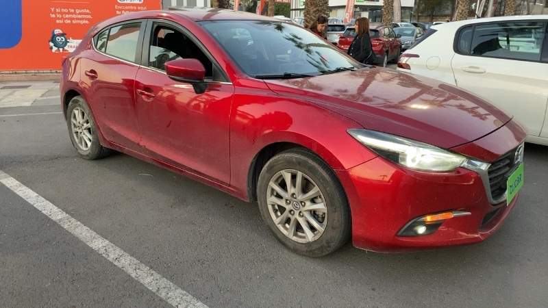Mazda 3 2.0 V Sport 4x2 Hb Sr 6at 5p año 2019