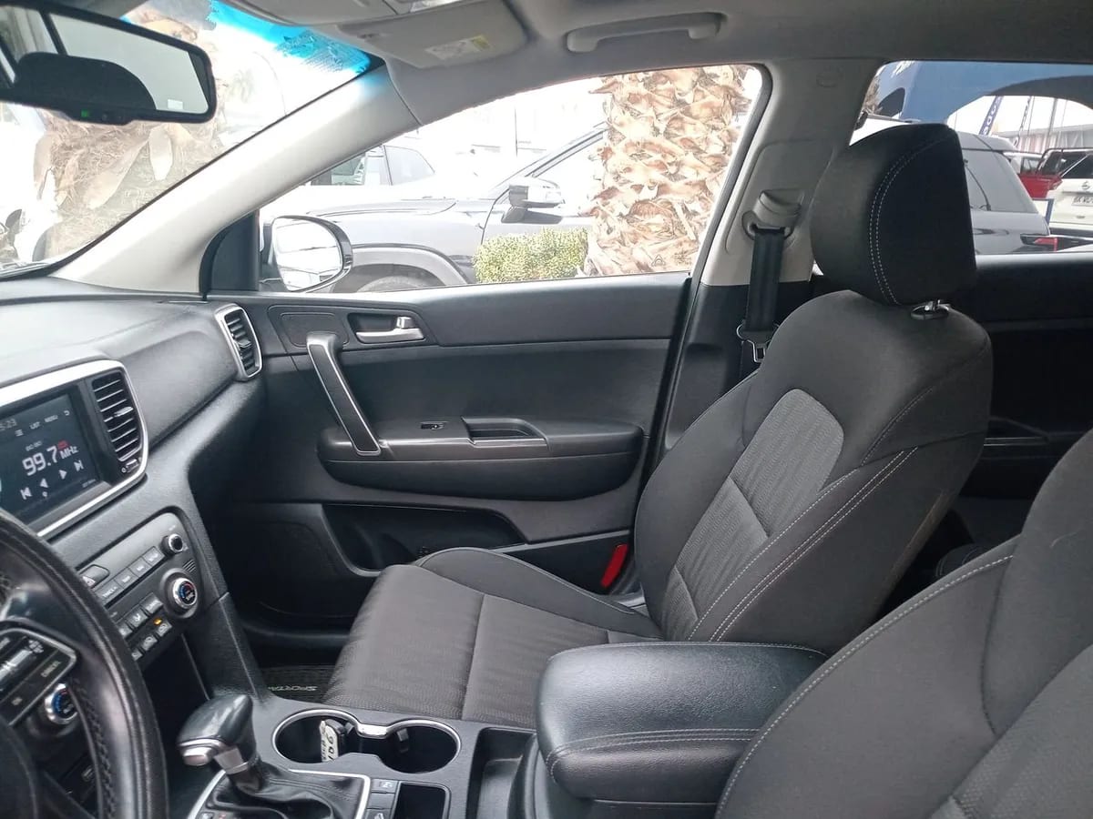 Kia Sportage 2.0 Gtl Diesel 2wd 8at 5p año 2020
