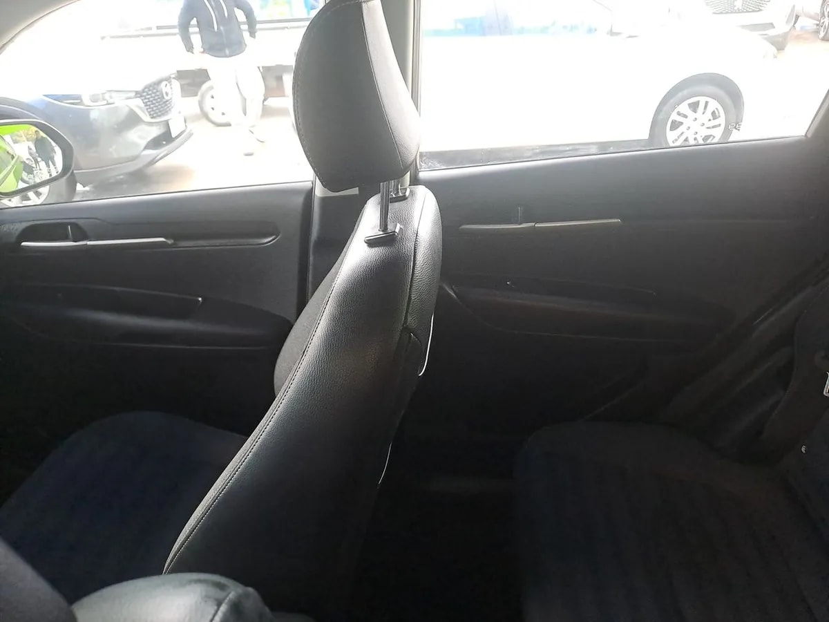 Kia Sonet 1.5 Ex Full 4x2 6mt 5p año 2023