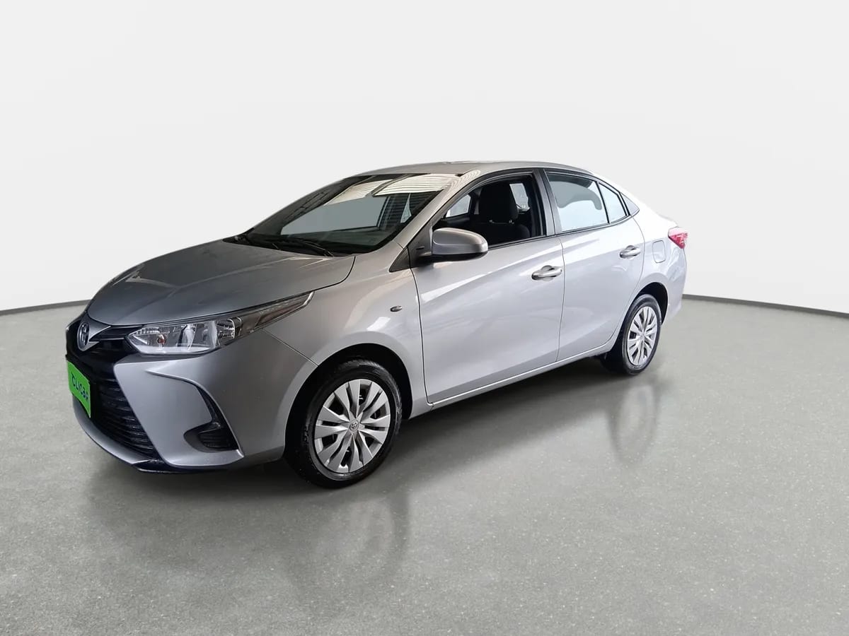Toyota Yaris 1.5 Gli E 4x2 Mt 4p año 2022