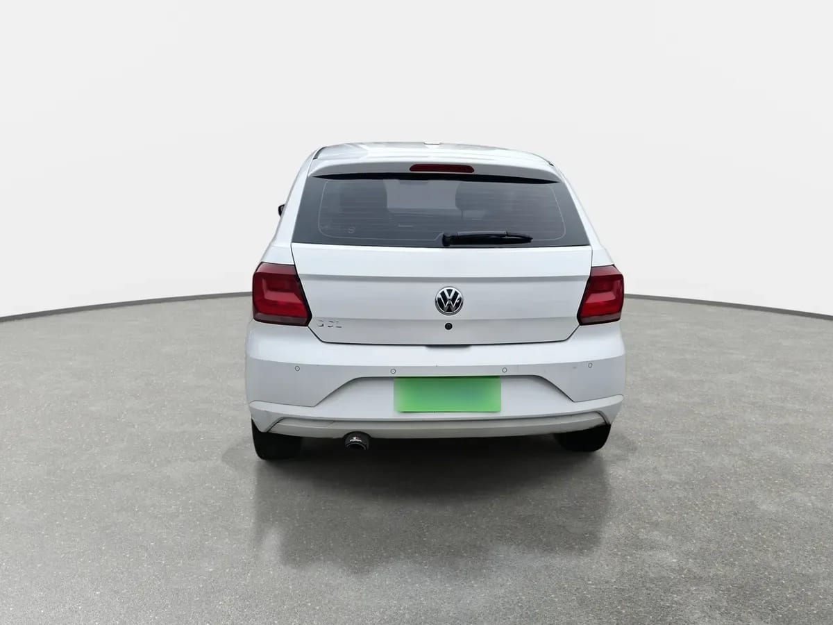 Volkswagen Gol 1.6 Highline 4x2 Mt 5p año 2021