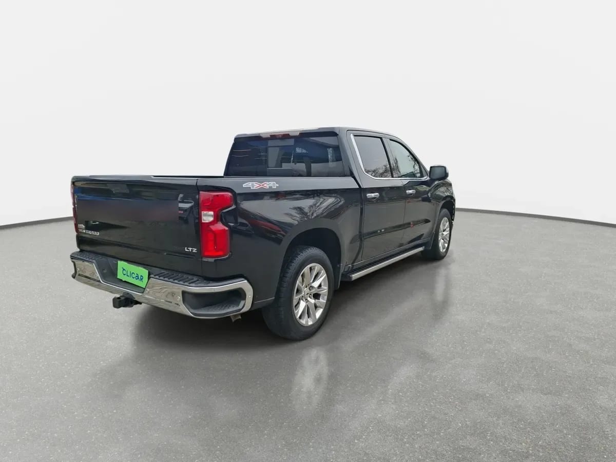 Chevrolet Silverado 5.3 Ltz 4x2 At 4p año 2022