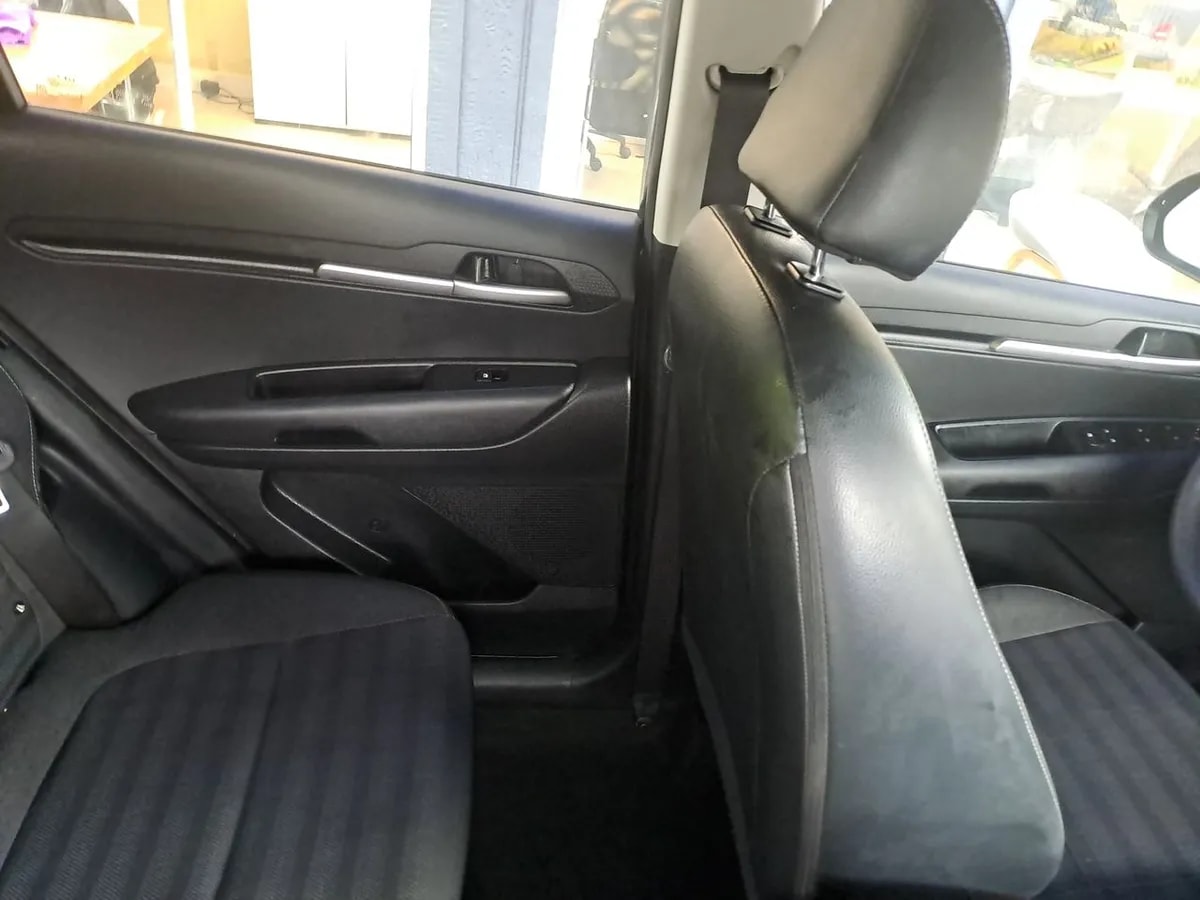 Kia Sonet 1.5 Ex Full 4x2 6mt 5p año 2023