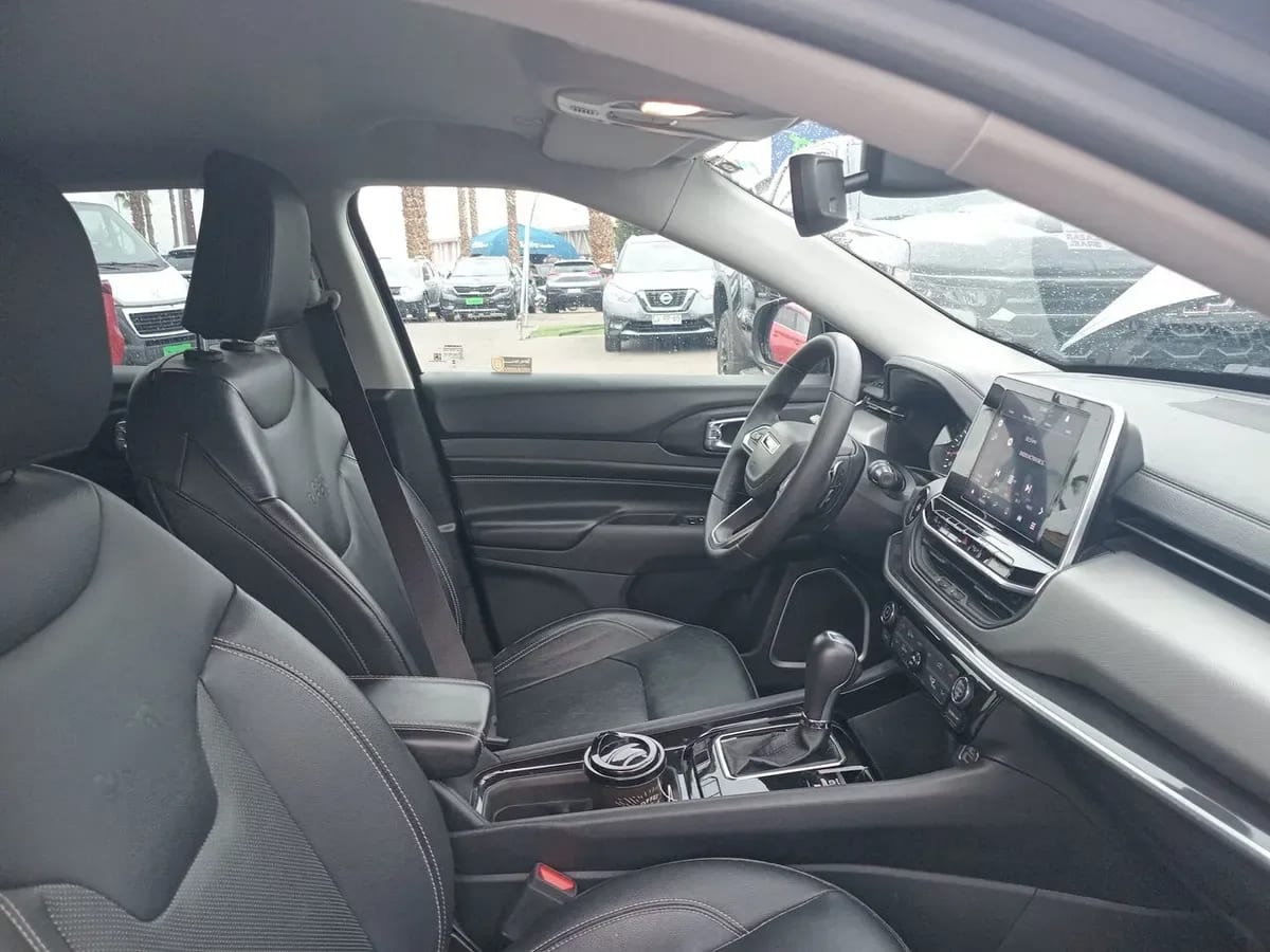 Jeep Compass 1.3 Longitude 4x2 At 5p año 2024