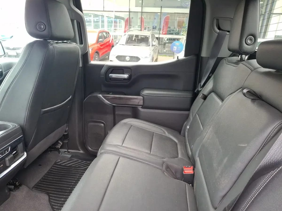 Chevrolet Silverado 5.3 Ltz 4x2 At 4p año 2022