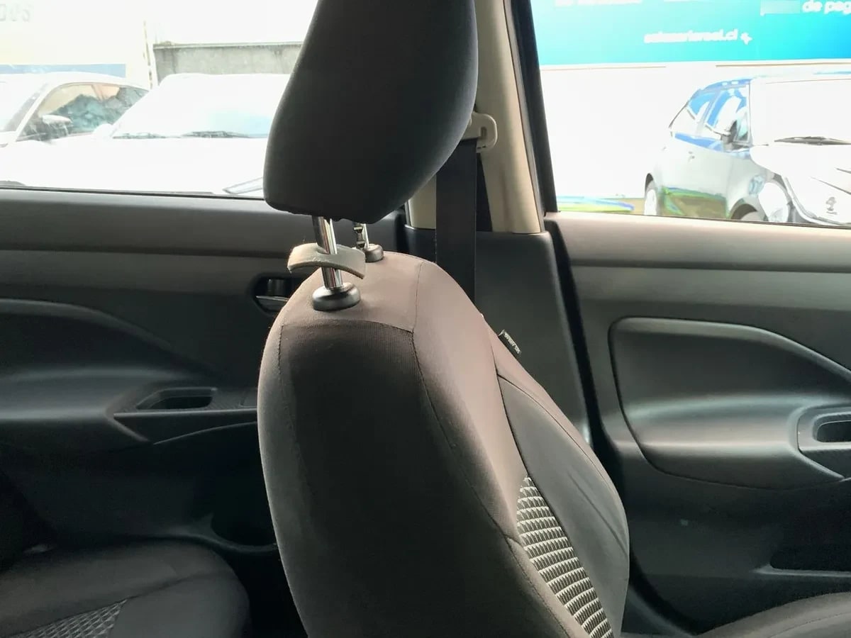Nissan Versa 1.6 Sense 4x2 Mt 4p año 2021