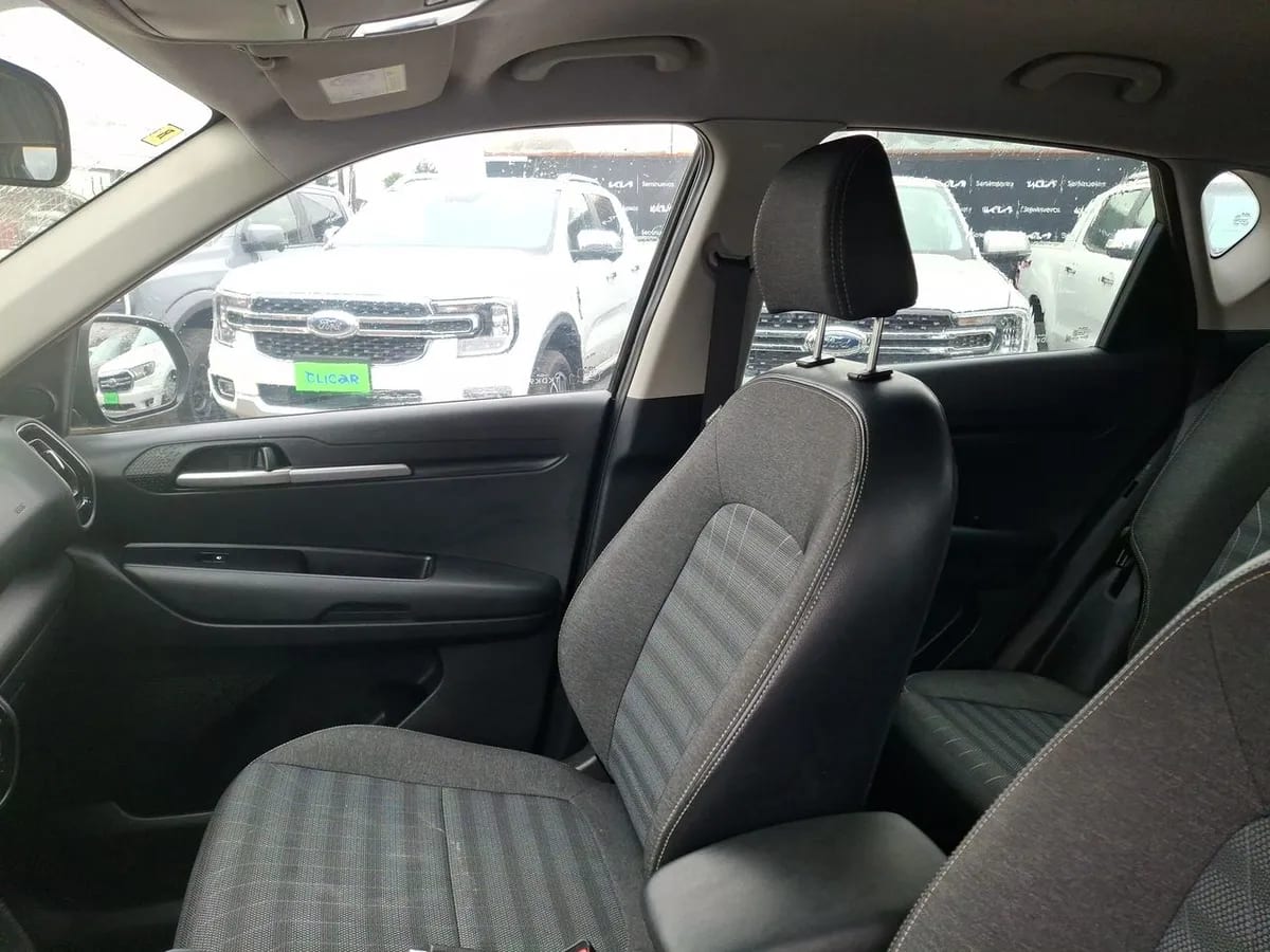 Kia Sonet 1.5 Ex Full 4x2 Ri 6mt 5p año 2024