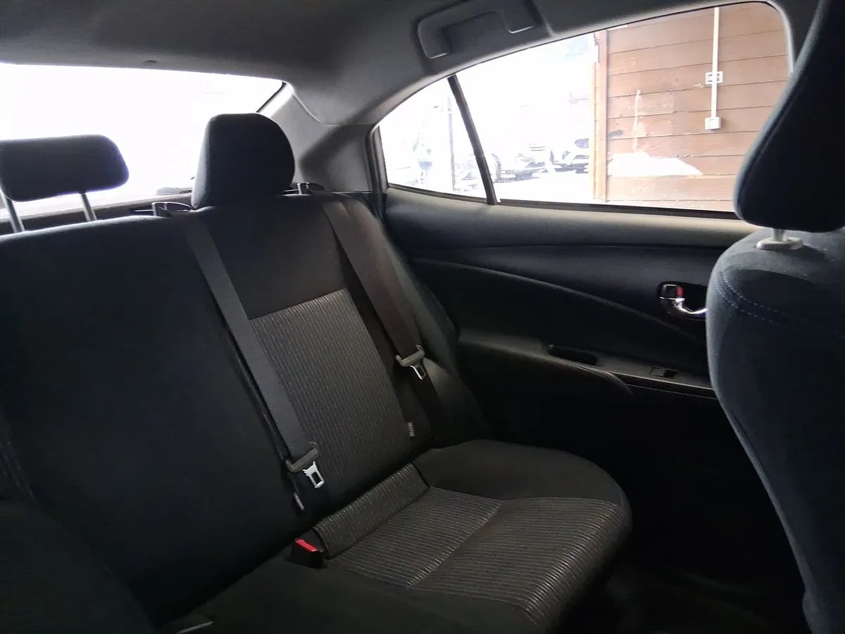 Toyota Yaris 1.5 Gli E 4x2 Mt 4p año 2022