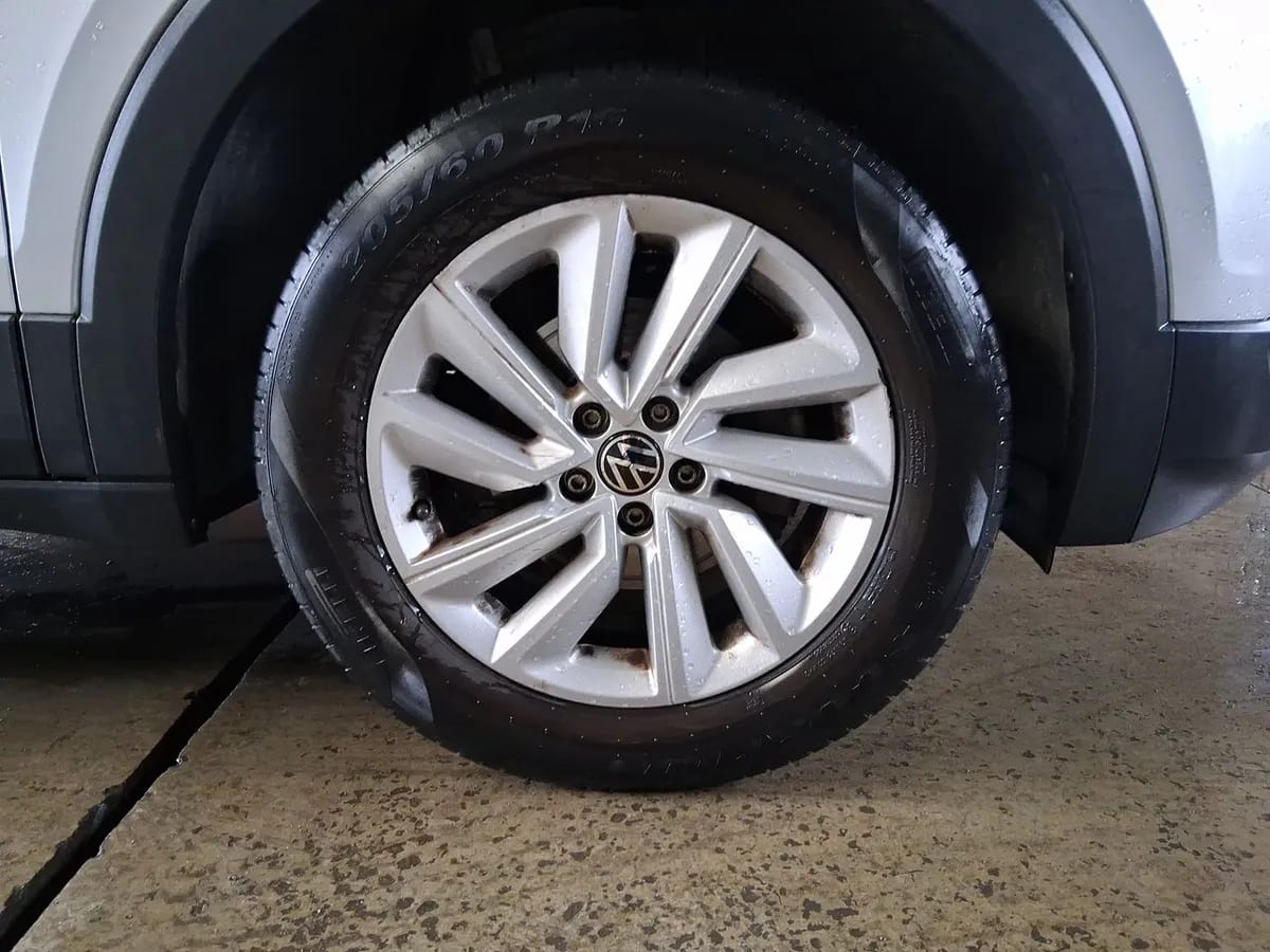 Volkswagen T-Cross 1.0 Tsi Trendline 4x2 5mt 5p año 2024