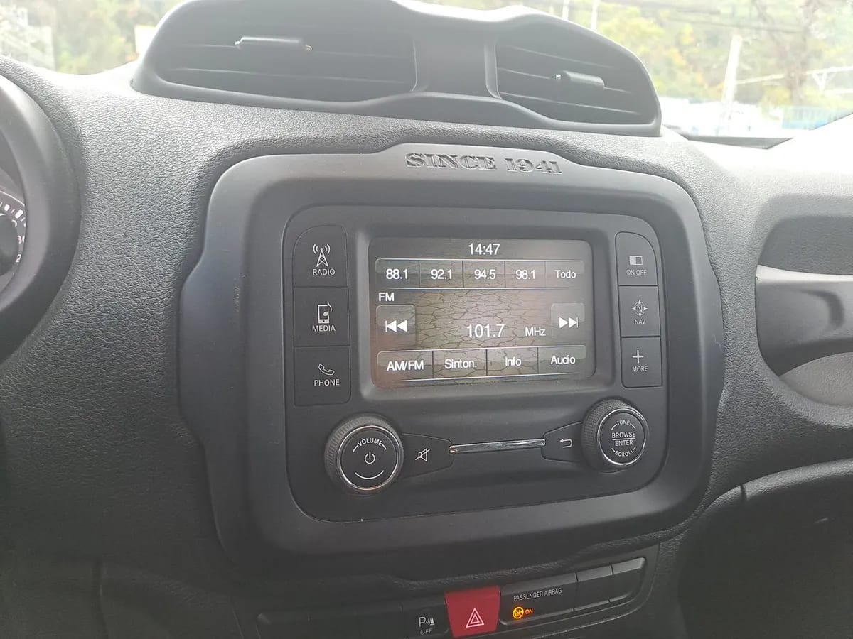 Jeep Renegade 1.8 Sport Lx 4x2 At 5p año 2018
