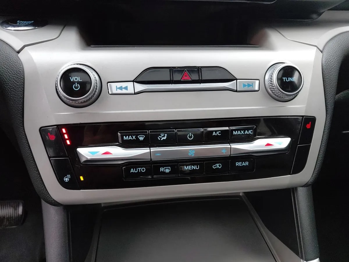 Ford Explorer 2.3 Ecoboost Xlt 4x4 At 5p año 2024