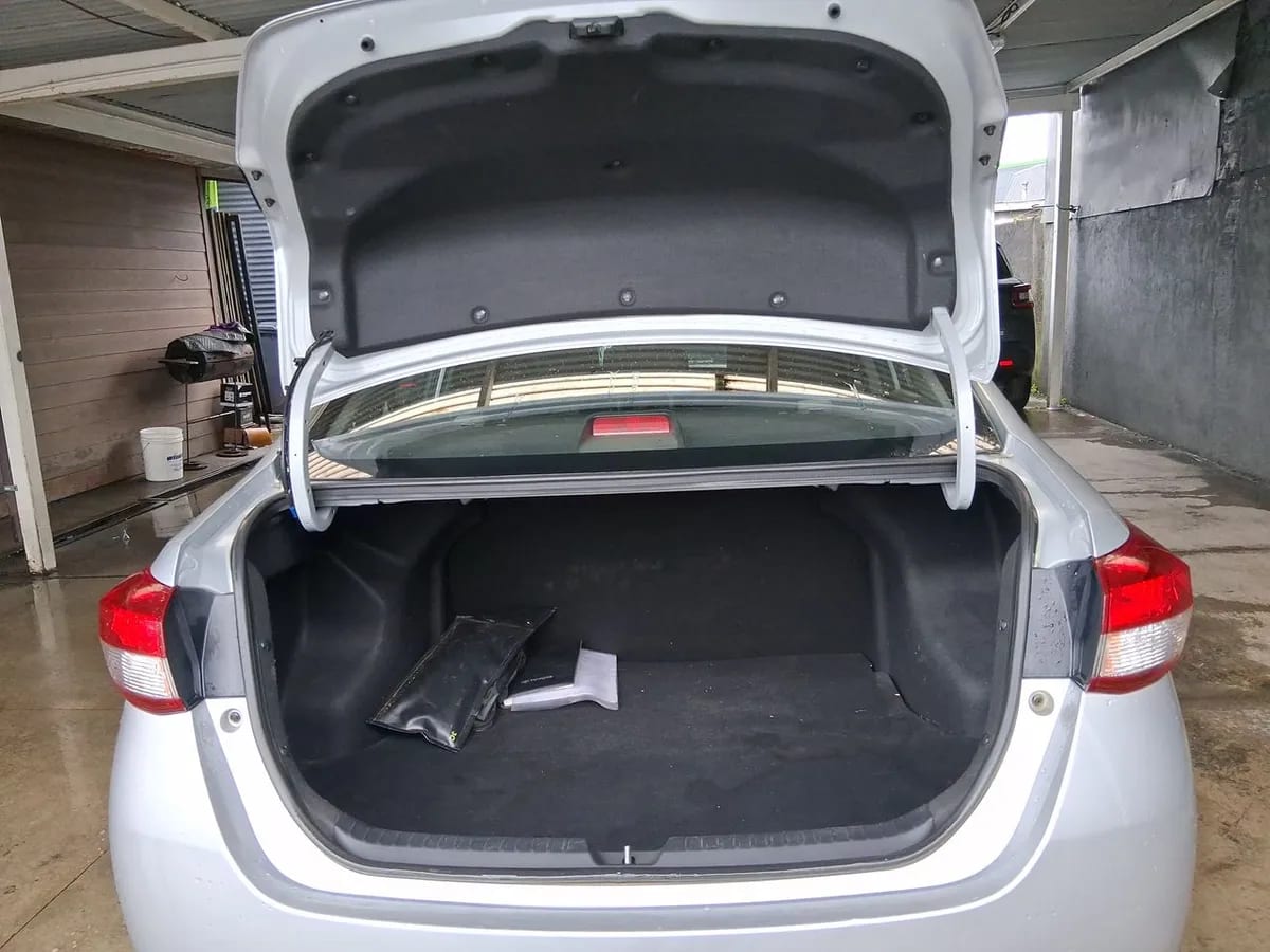 Toyota Yaris 1.5 Gli E 4x2 Mt 4p año 2022