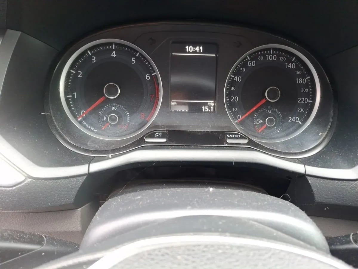 Volkswagen Gol 1.6 Highline 4x2 Mt 5p año 2021