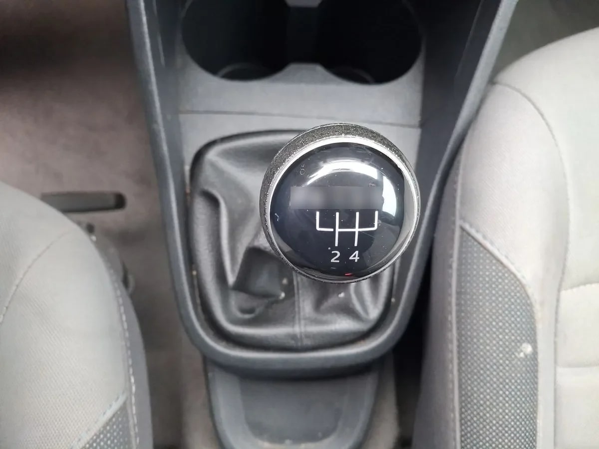 Volkswagen Gol 1.6 Highline 4x2 Mt 5p año 2021