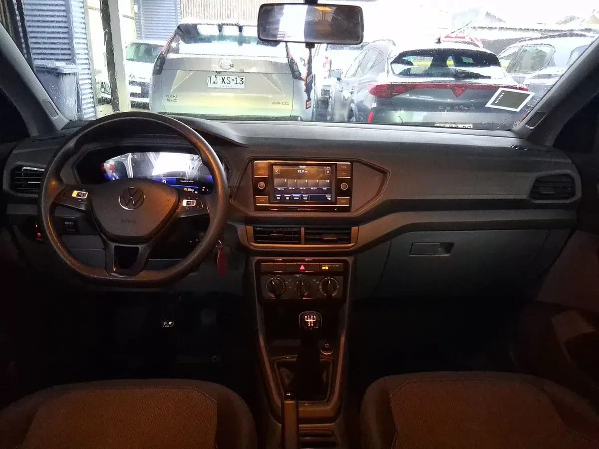 Volkswagen T-Cross 1.0 Tsi Trendline 4x2 5mt 5p año 2024