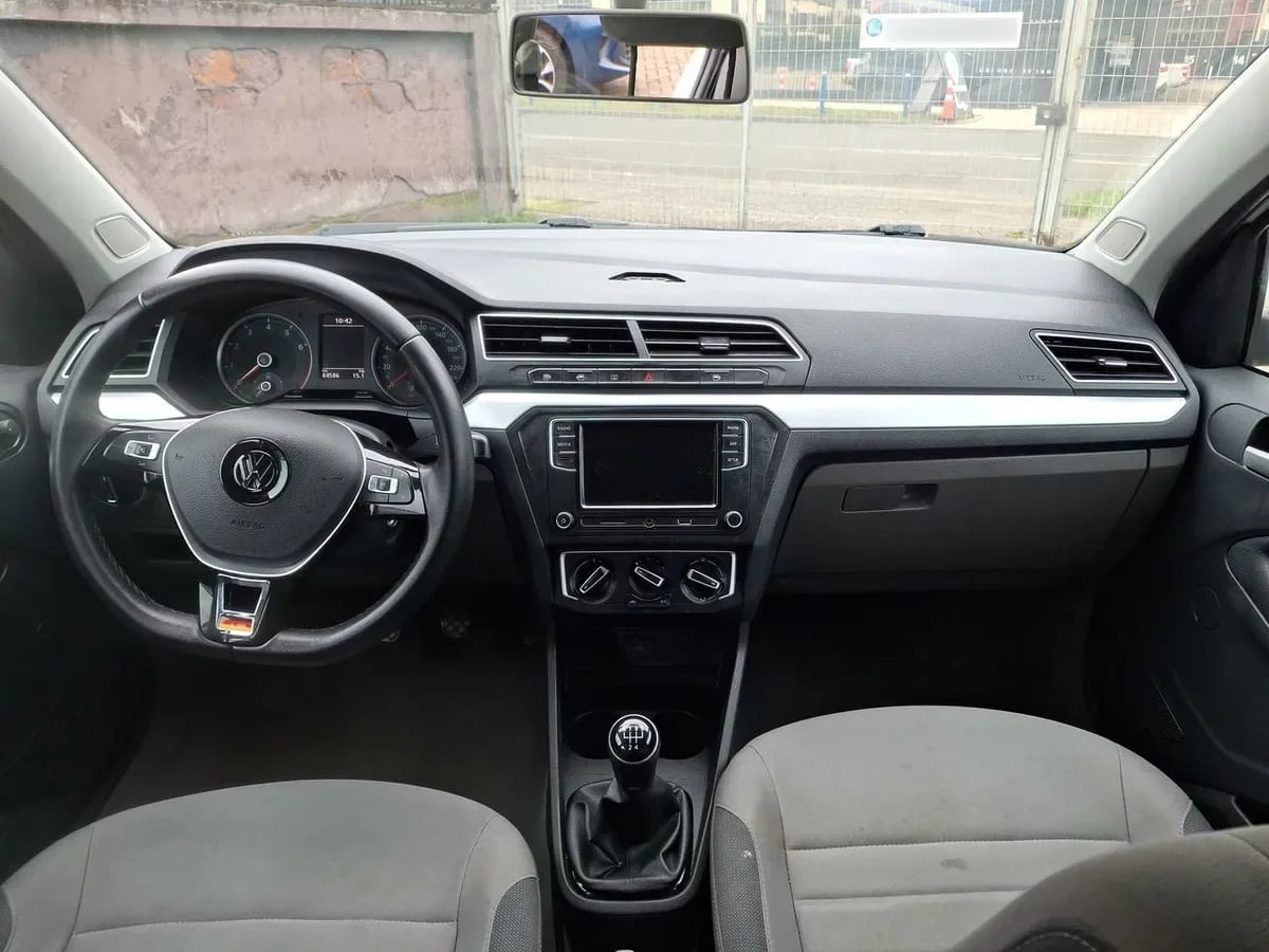 Volkswagen Gol 1.6 Highline 4x2 Mt 5p año 2021