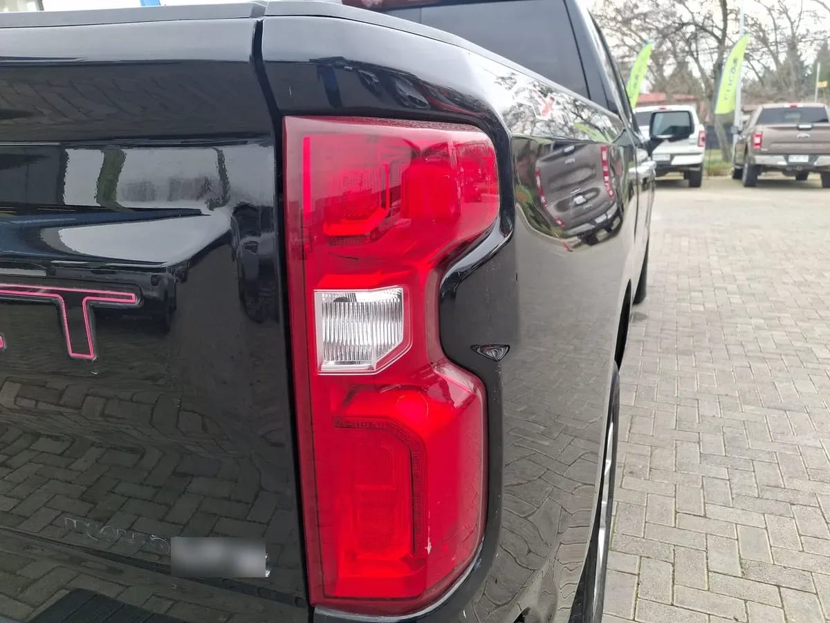 Chevrolet Silverado 5.3 Ltz 4x2 At 4p año 2022
