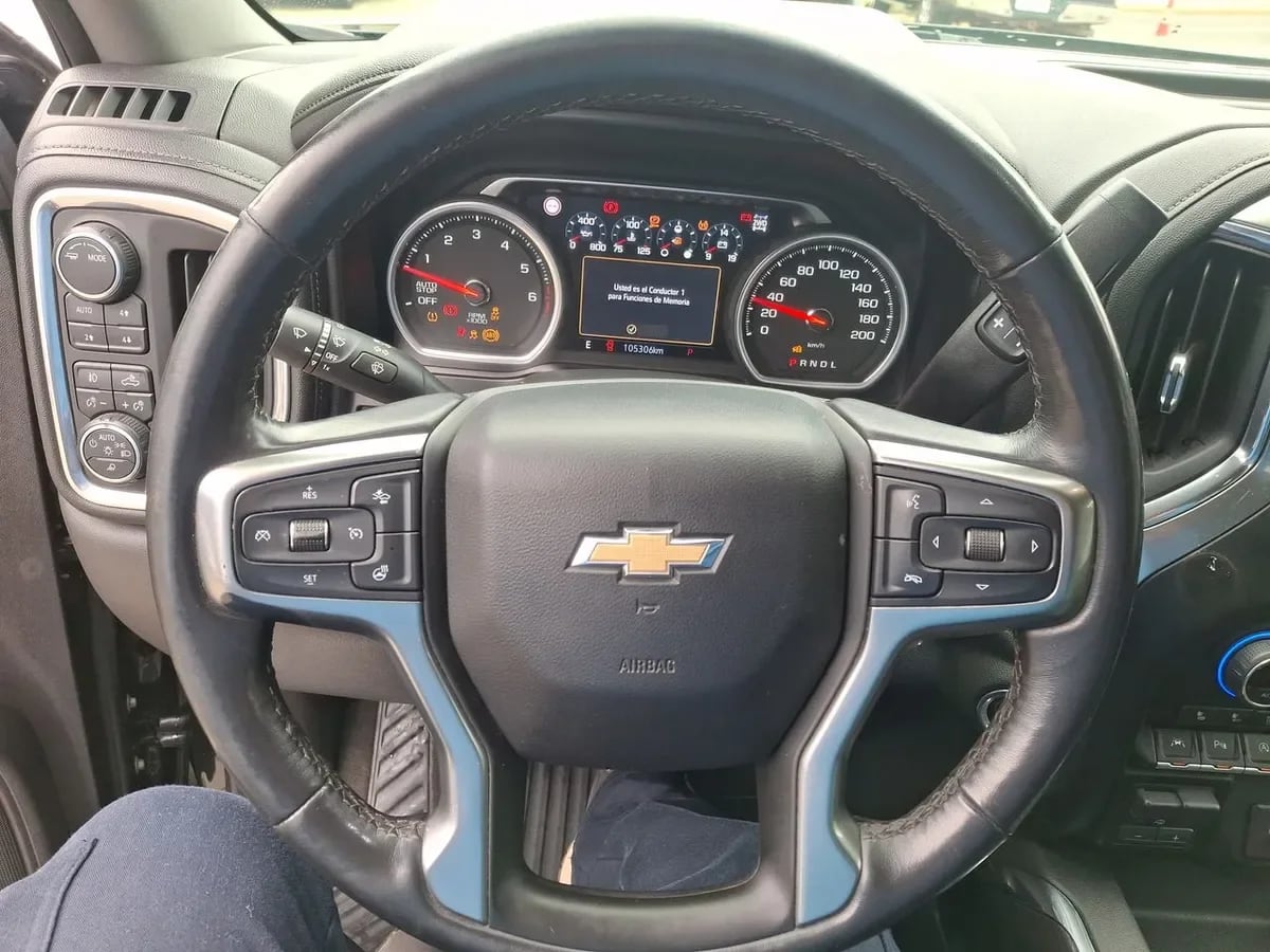 Chevrolet Silverado 5.3 Ltz 4x2 At 4p año 2022
