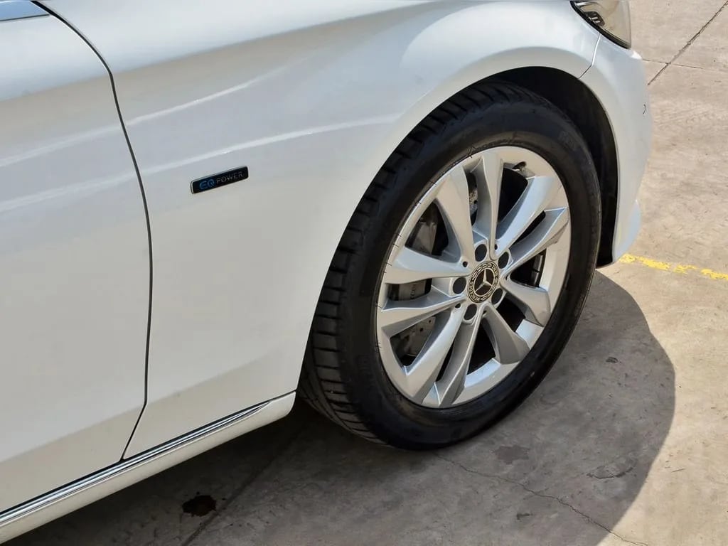 Mercedes-Benz C 300 C300e 2.0 T año 2021