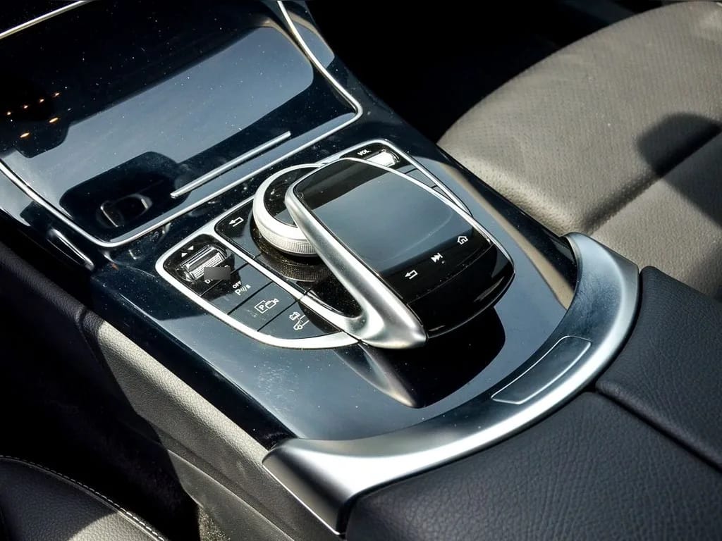 Mercedes-Benz C 300 C300e 2.0 T año 2021