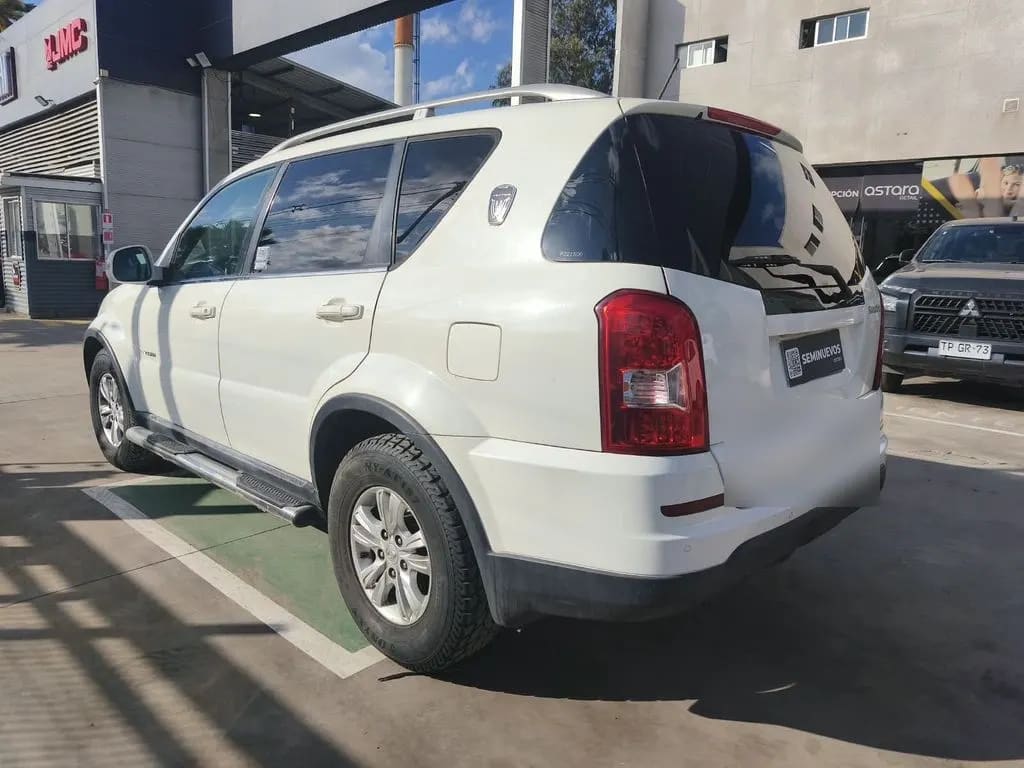 Ssangyong Rexton 2.0 Diesel 4x2 año 2014
