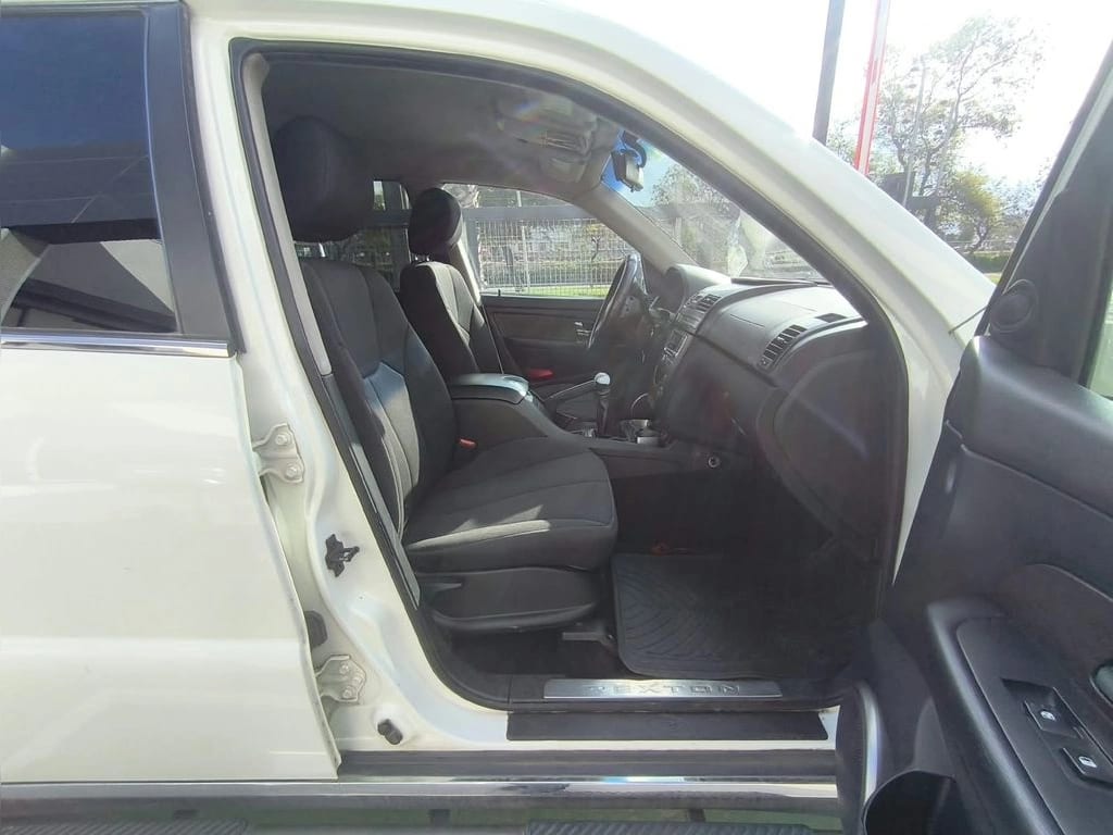 Ssangyong Rexton 2.0 Diesel 4x2 año 2014