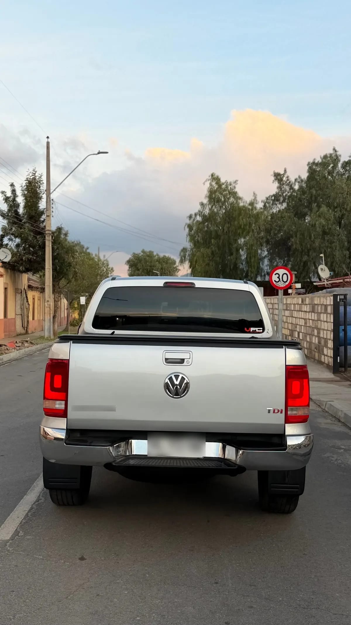 Volkswagen Amarok 2.0 Highline At8 4moti Diesel año 2016