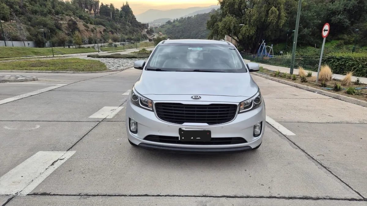 KIA MOTORS GRAND CARNIVAL Grand Carnival Ex 3.3 Gsl 6at Ltd año 2018
