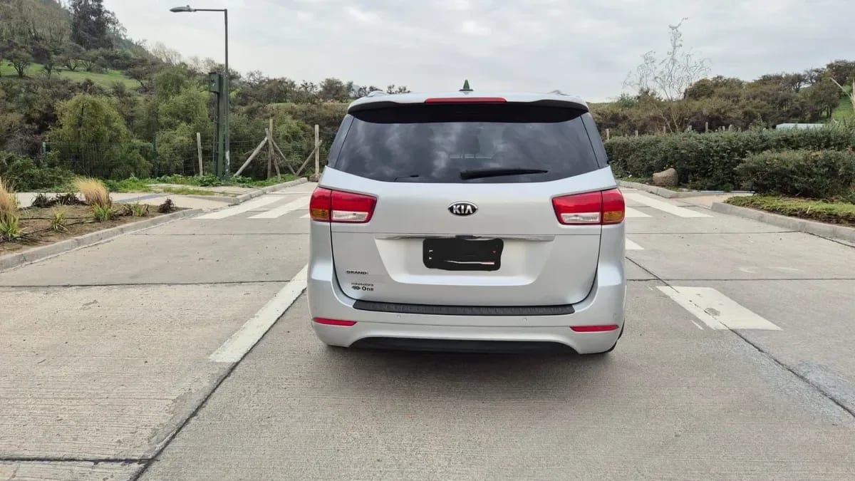 KIA MOTORS GRAND CARNIVAL Grand Carnival Ex 3.3 Gsl 6at Ltd año 2018