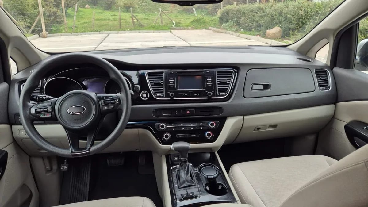 KIA MOTORS GRAND CARNIVAL Grand Carnival Ex 3.3 Gsl 6at Ltd año 2018