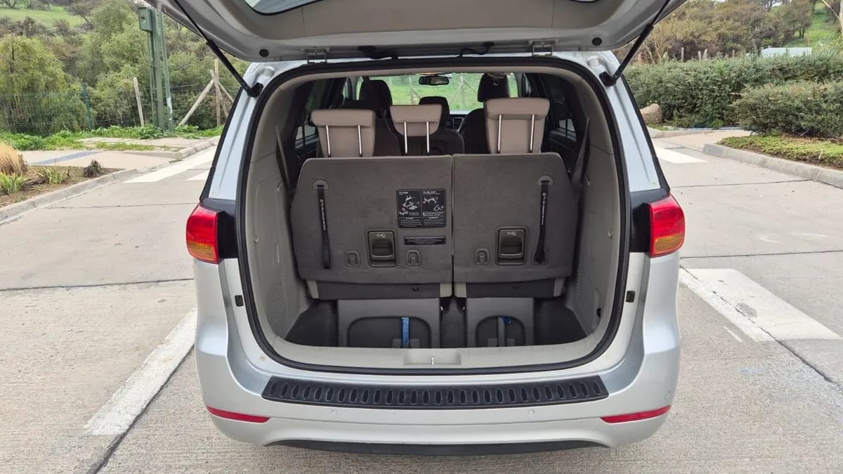 KIA MOTORS GRAND CARNIVAL Grand Carnival Ex 3.3 Gsl 6at Ltd año 2018