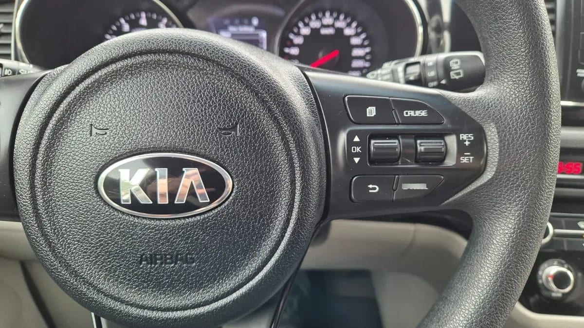 KIA MOTORS GRAND CARNIVAL Grand Carnival Ex 3.3 Gsl 6at Ltd año 2018