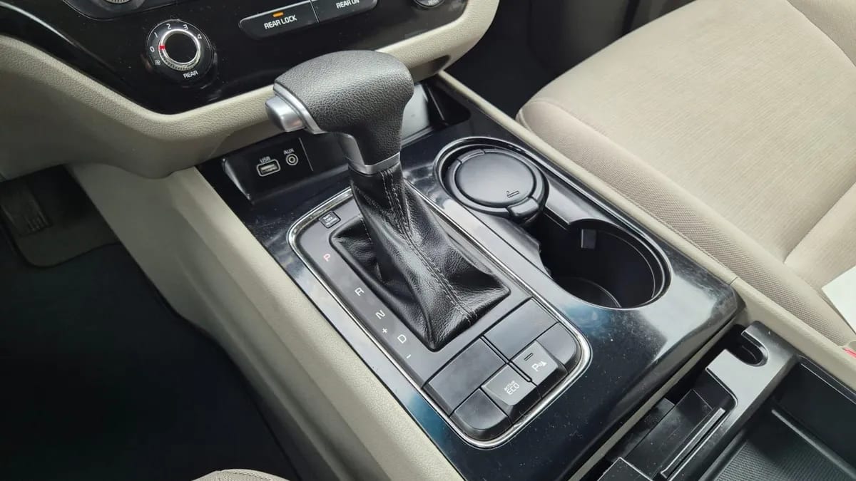 KIA MOTORS GRAND CARNIVAL Grand Carnival Ex 3.3 Gsl 6at Ltd año 2018
