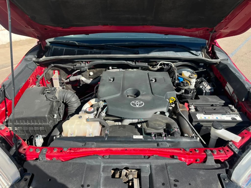 Toyota Hilux Dc 4x2 2.4 D Dx Mt año 2023