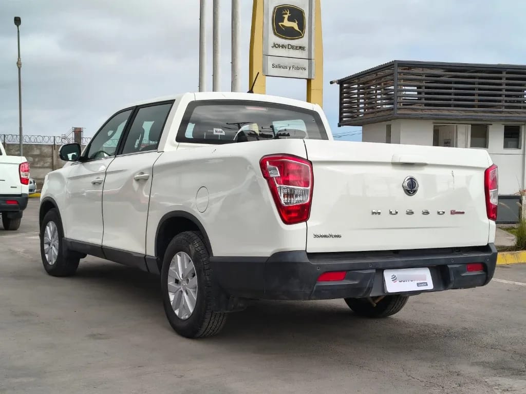 Ssangyong Grand Musso 2.2 4x2 Mt Full-Ql612 año 2023