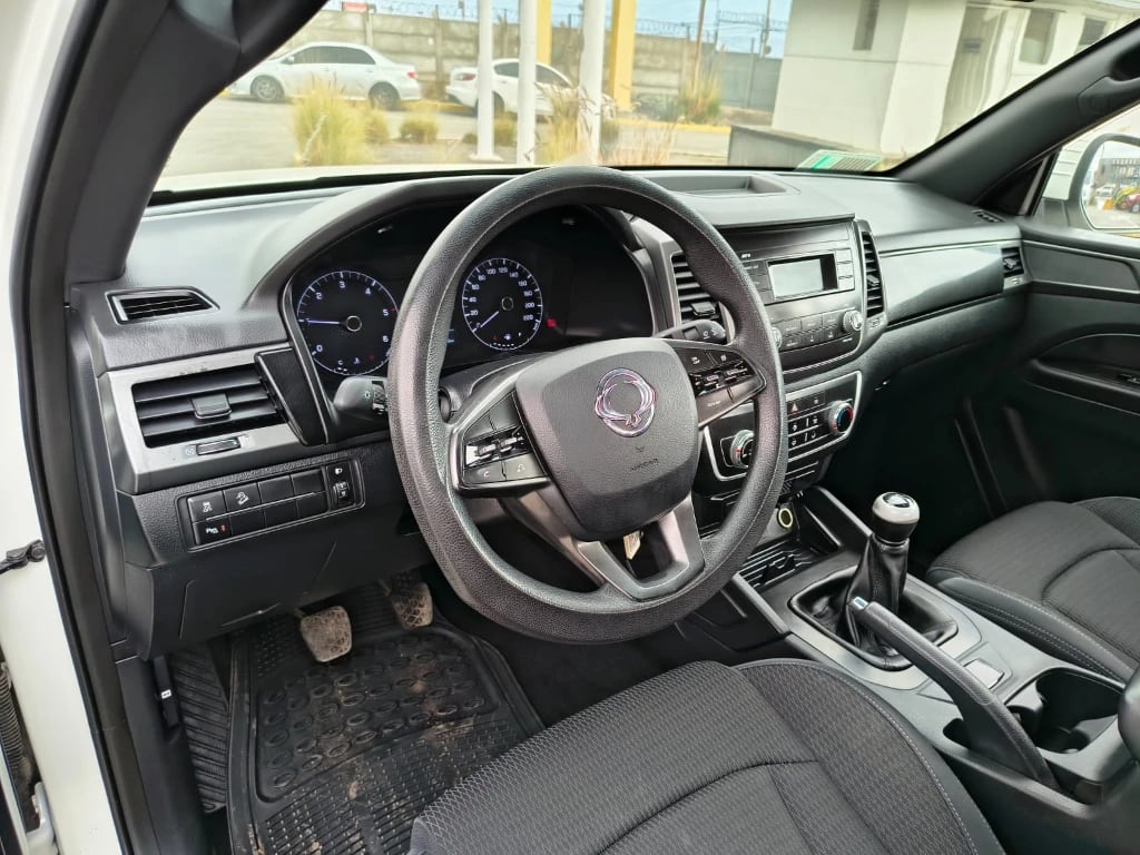 Ssangyong Grand Musso 2.2 4x2 Mt Full-Ql612 año 2023
