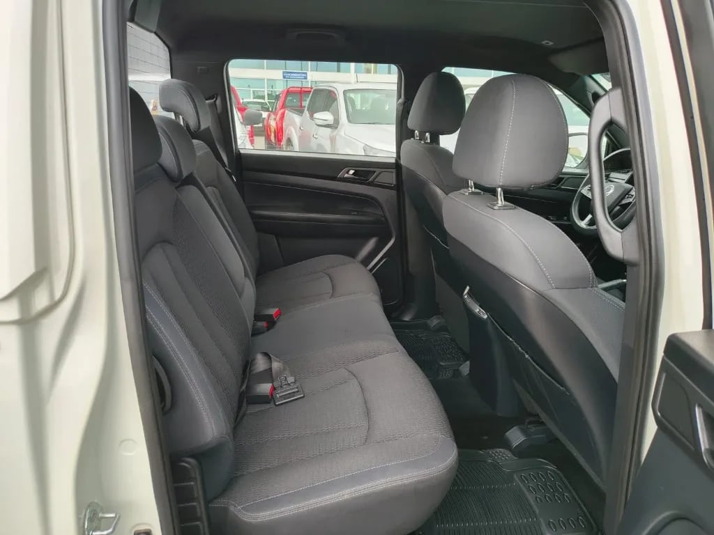 Ssangyong Grand Musso 2.2 4x2 Mt Full-Ql612 año 2023