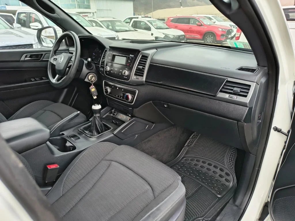 Ssangyong Grand Musso 2.2 4x2 Mt Full-Ql612 año 2023