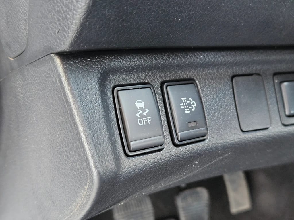 Nissan Navara Xe Dc Mt 4x4 2.3 año 2023