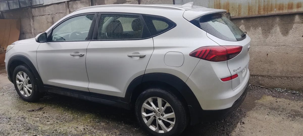 HYUNDAI TUCSON 2.0 Tl Gl Adv Nav Mt año 2019