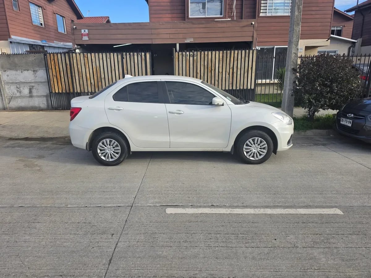 SUZUKI DZIRE 1.2 Gl Sport Mt año 2023