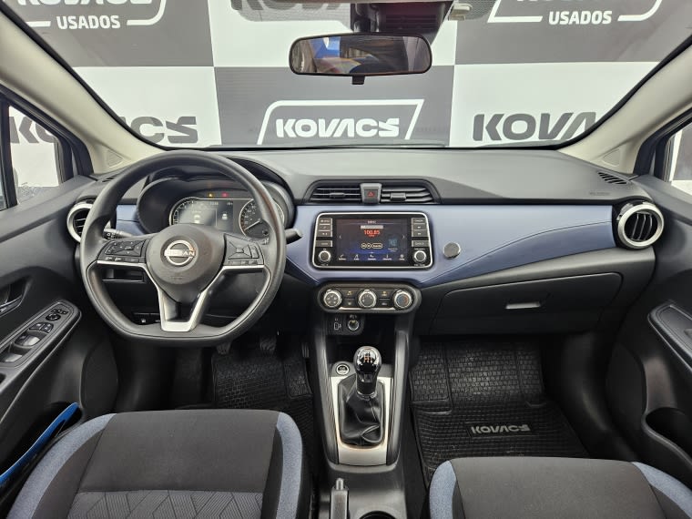 Nissan Versa Versa año 2024
