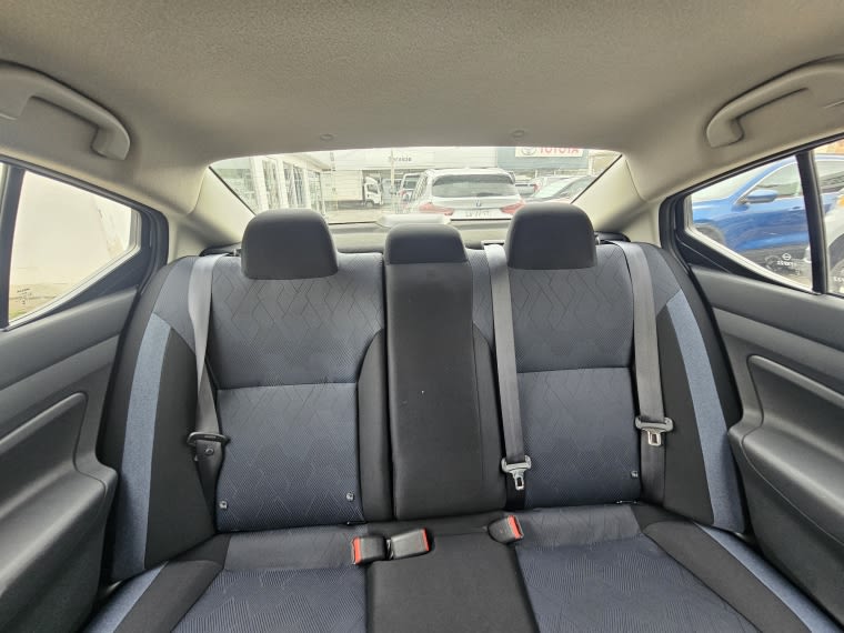 Nissan Versa Versa año 2024