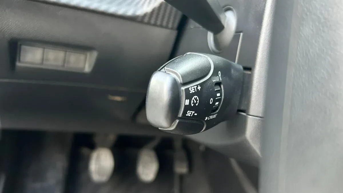Peugeot 208 Style Puretech 75 1.2 año 2024