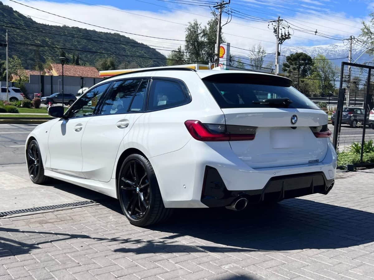 BMW 330i M Sport Touring 2.0 año 2023
