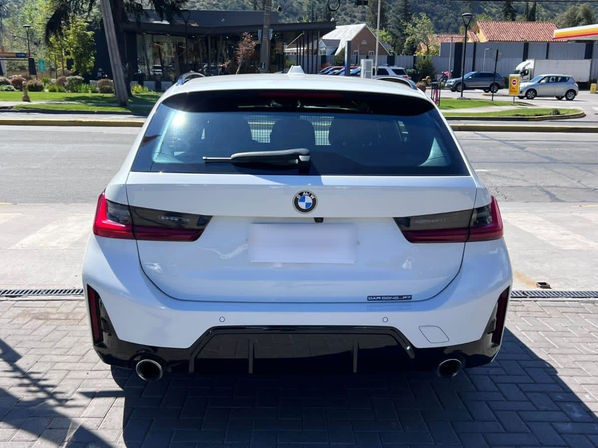 BMW 330i M Sport Touring 2.0 año 2023