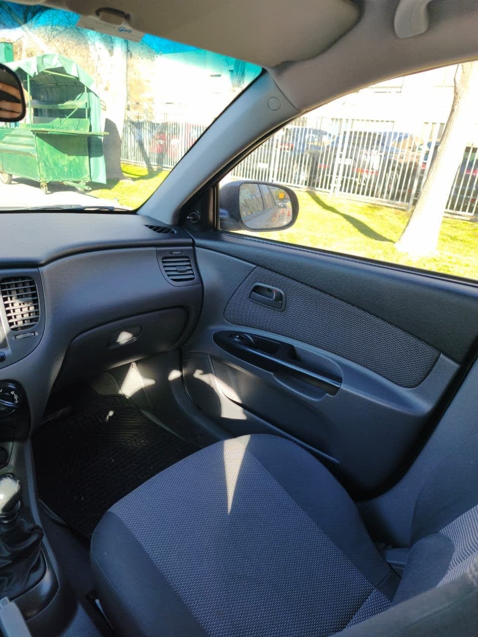 KIA MOTORS RIO Rio Jb 1.4 Mec Dh A/c Ab Ll año 2011