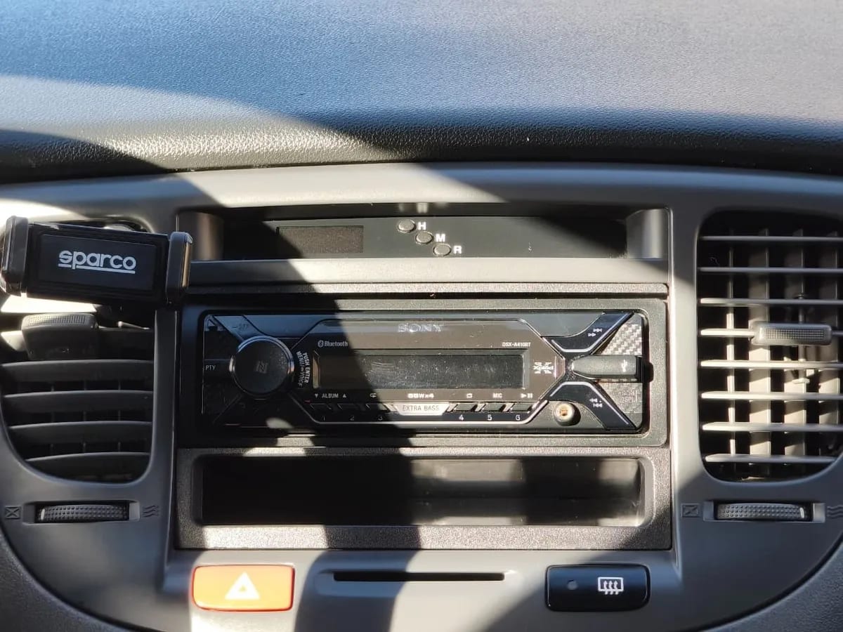 KIA MOTORS RIO Rio Jb 1.4 Mec Dh A/c Ab Ll año 2011